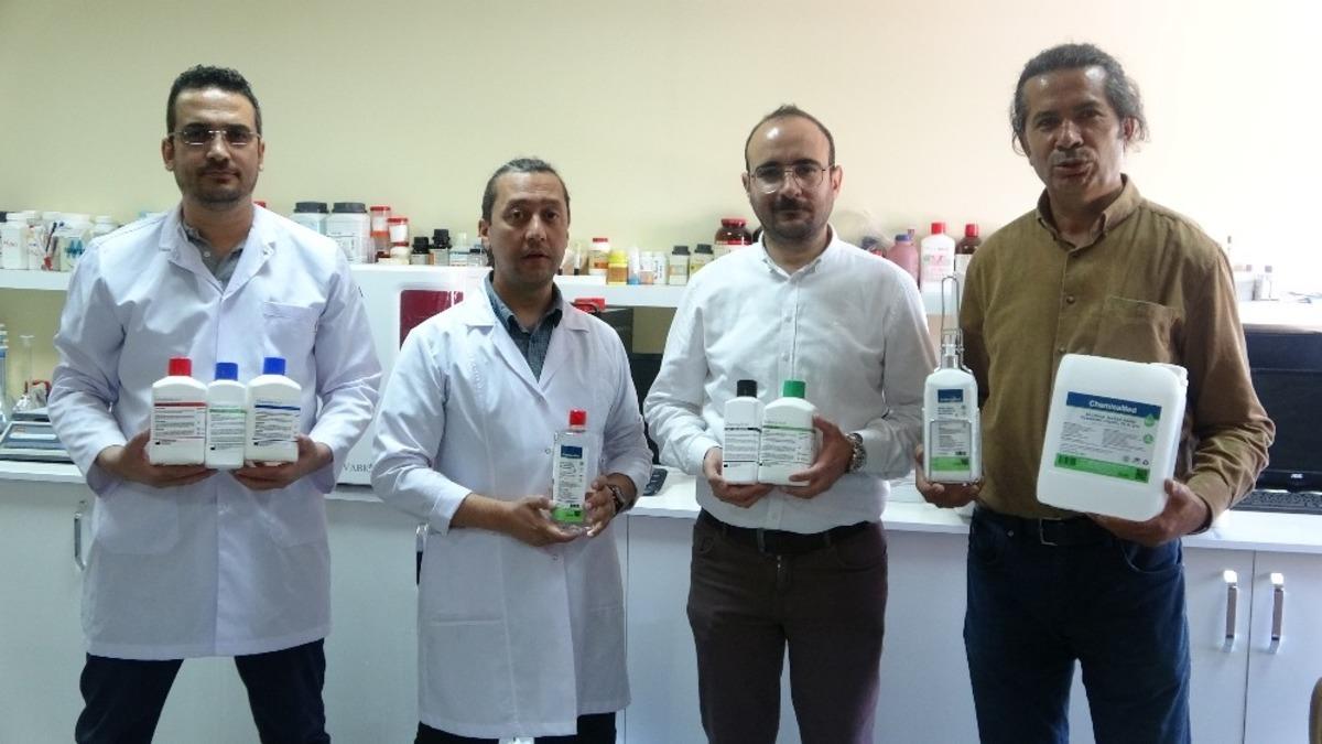 İngiltere&rsquo;den dezenfektan &uuml;reten T&uuml;rk firmaya teşekk&uuml;r