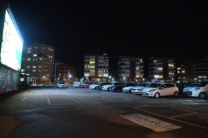 Antalyalılar ‘Mandıra Filozofu’yla eğlendi G5