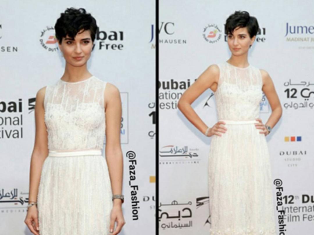 Tuba B&uuml;y&uuml;k&uuml;st&uuml;n kırmızı halıda g&ouml;z kamaştırdı