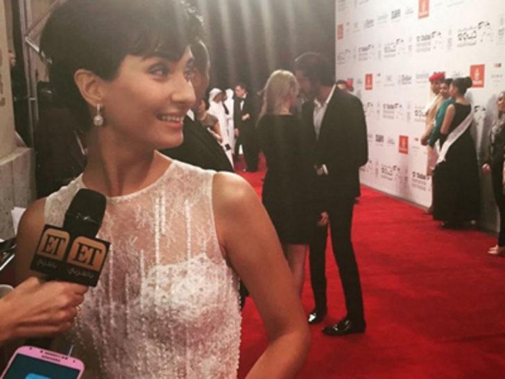 Tuba Büyüküstün kırmızı halıda göz kamaştırdı G2