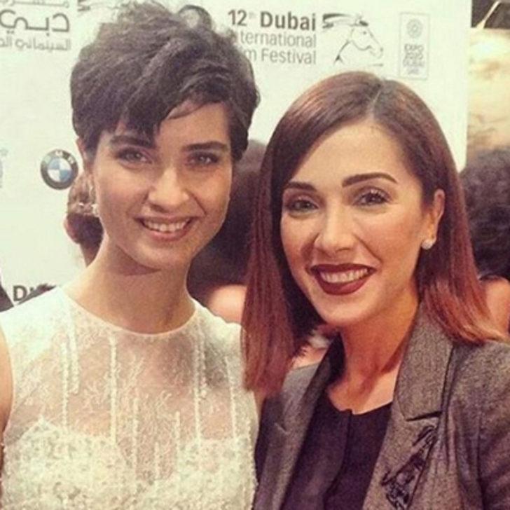 Tuba Büyüküstün kırmızı halıda göz kamaştırdı G4