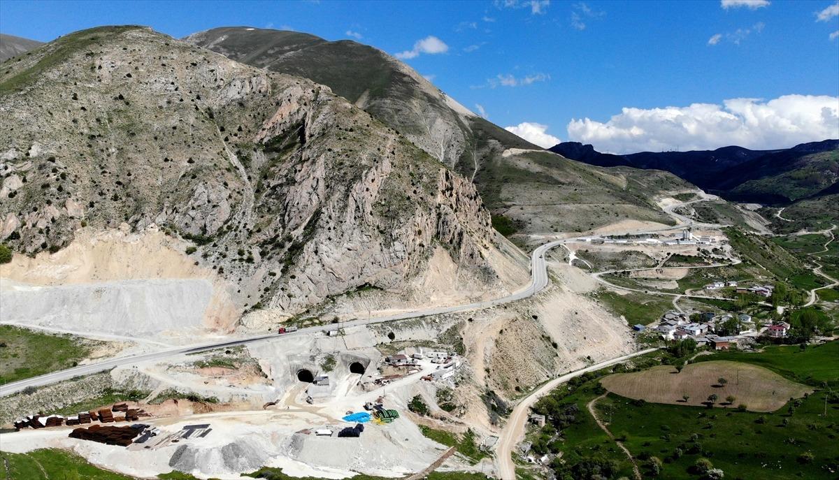 Kop T&uuml;neli'ndeki kazı işleminin y&uuml;zde 58'i tamamlandı