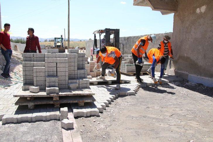 Haliliye’nin kırsal mahallelerinde parke döşemesi sürüyor G2