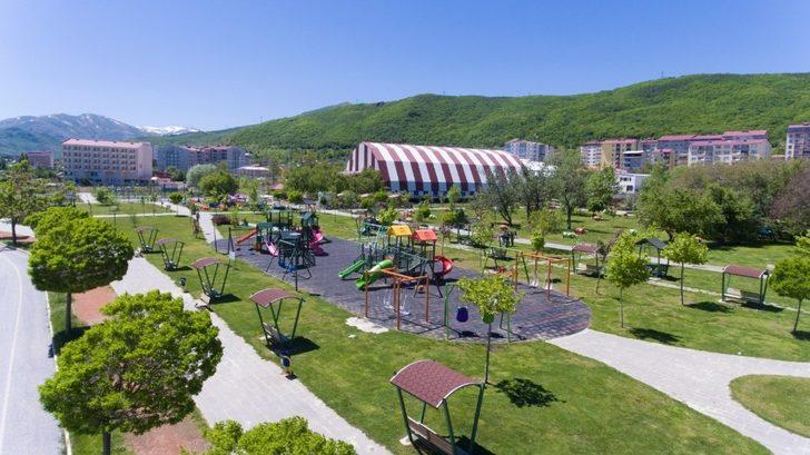 Tatvan’da parkların bakım ve tadilatı yapılıyor G5