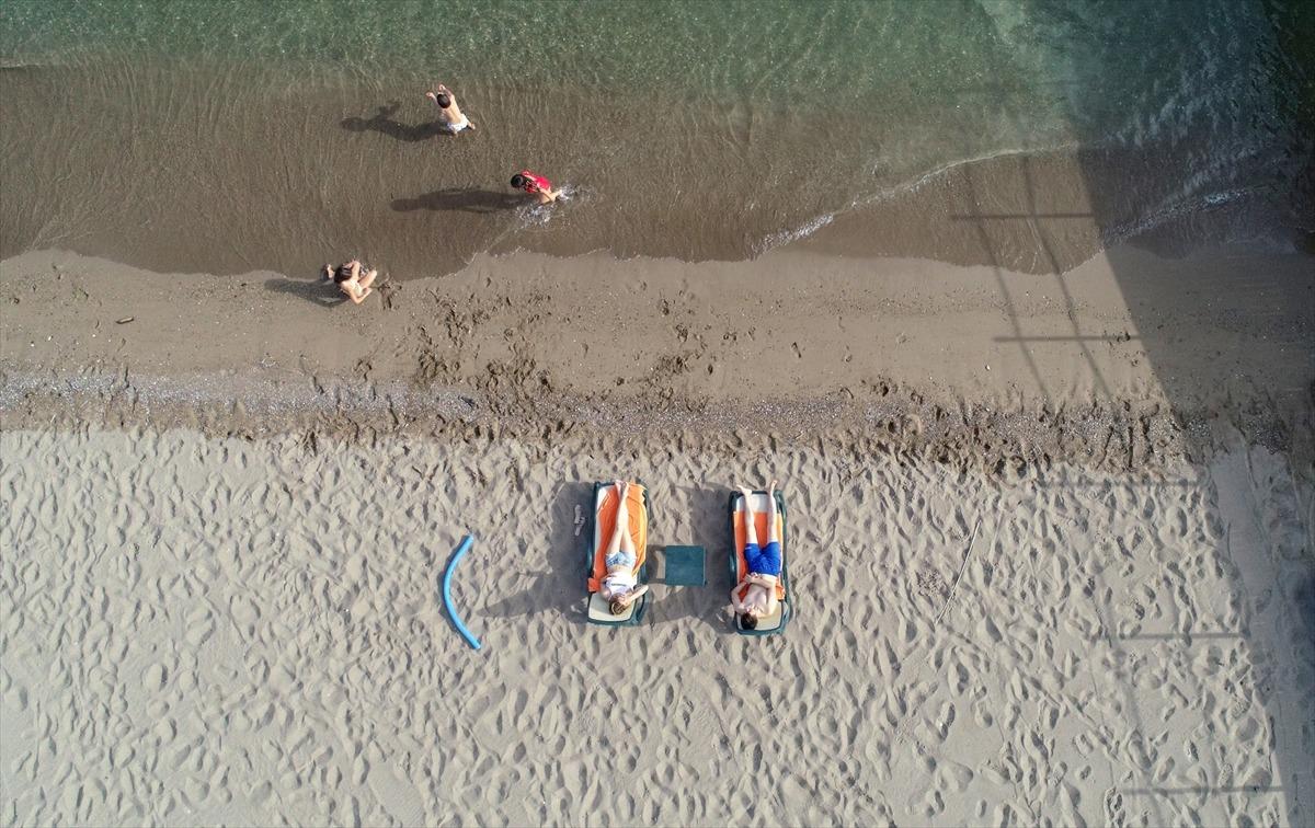 Antalya'da sahiller hareketlendi