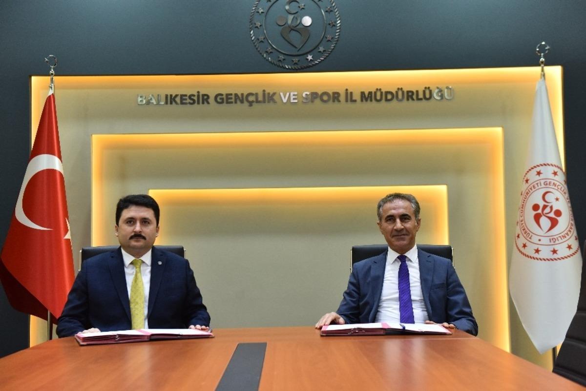 Y&uuml;zme havuzu 3 yıllığına Altıeyl&uuml;l Belediyesinde