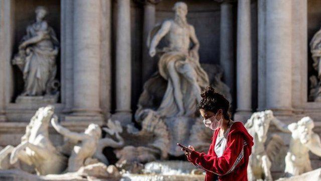 Koronavirüs uygulaması: İtalya'da temas takip uygulaması Immuni tartışmalar eşliğinde kullanımda