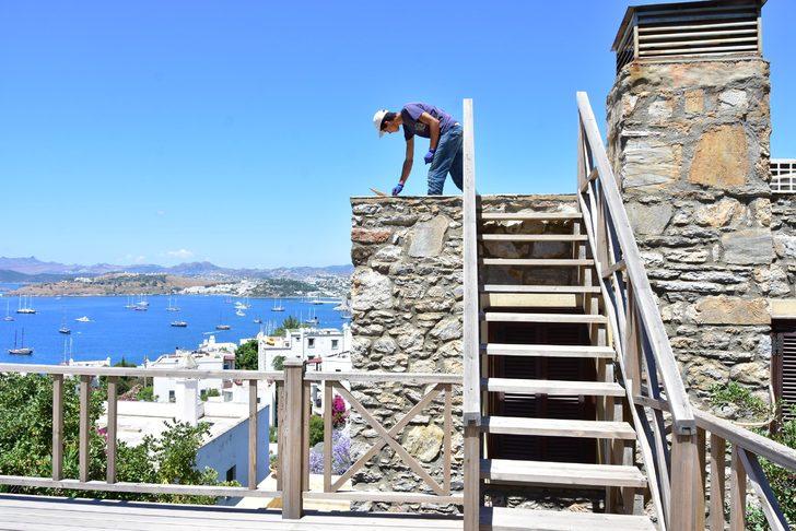 Can Dündar'a kötü haber! Villasındaki kaçak bölümler yıkılıyor G1