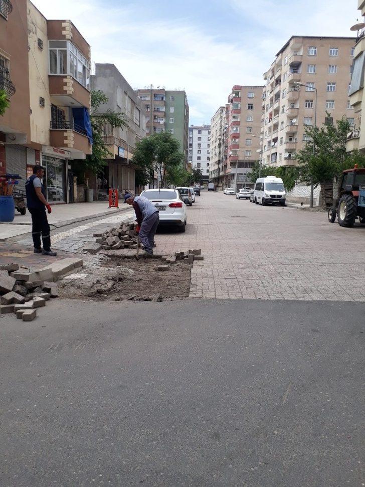 Bağlar’da parke taşı döşeme çalışmaları G3