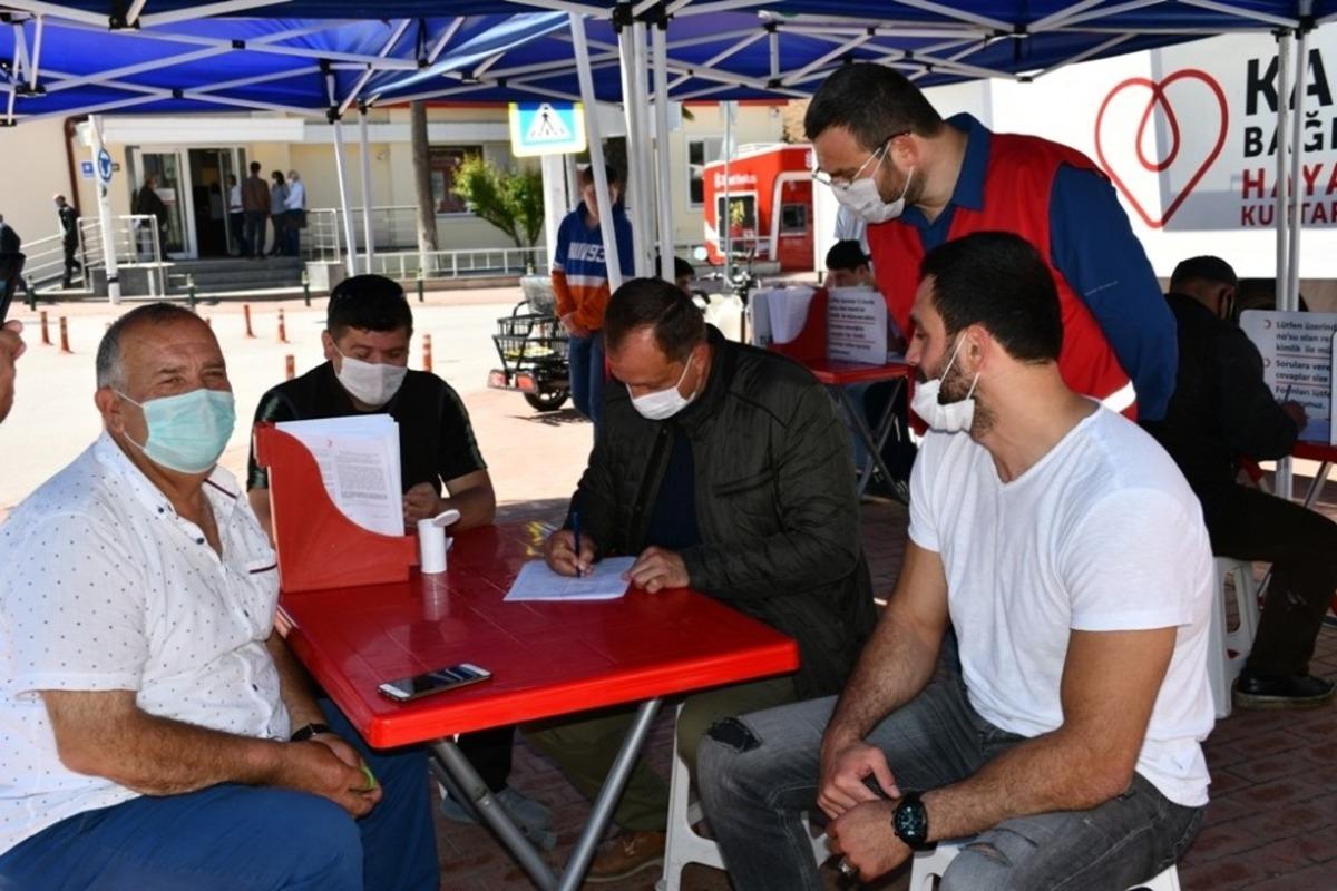 İznik protokol&uuml;nden kan bağışı