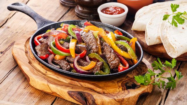 Fajita tarifi: Etli, tavuklu, sebzeli nasıl isterseniz! 