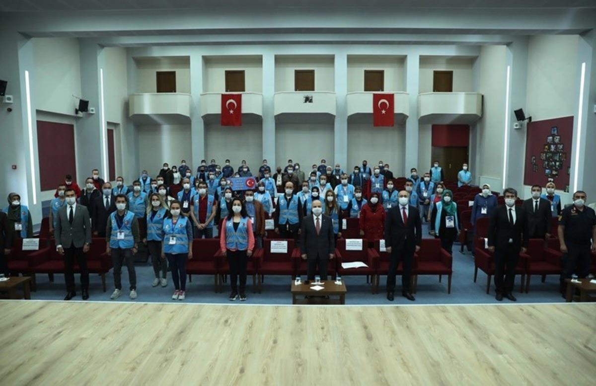 Vali &Ccedil;akacak: &ldquo;Vefa Sosyal Destek Grupları, herkesin g&ouml;nl&uuml;n&uuml; kazanmıştır&rdquo;