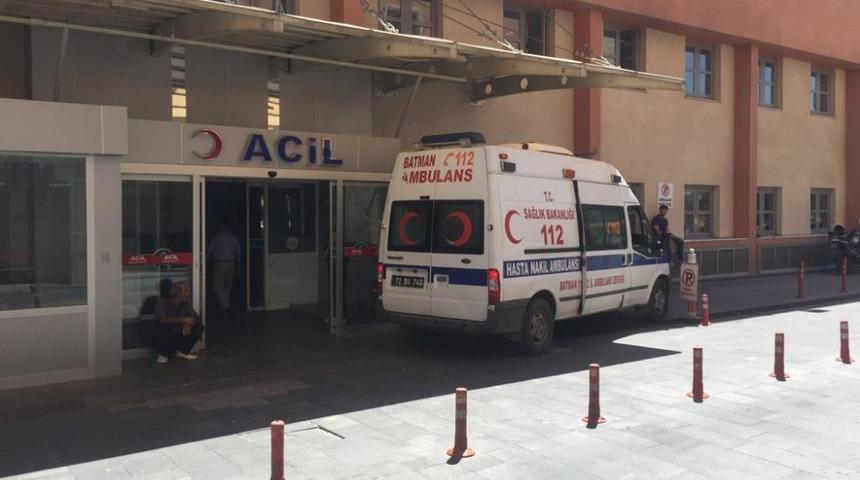 Balkondan d&uuml;şen &ccedil;ocuk ağır yaralandı