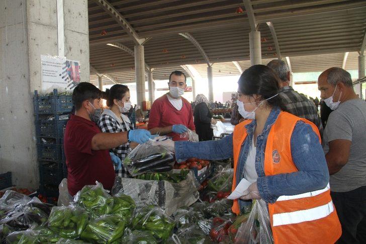 Kuyucak’ta 65 yaş üstü vatandaşlara pazar alışverişi desteği sürüyor G3