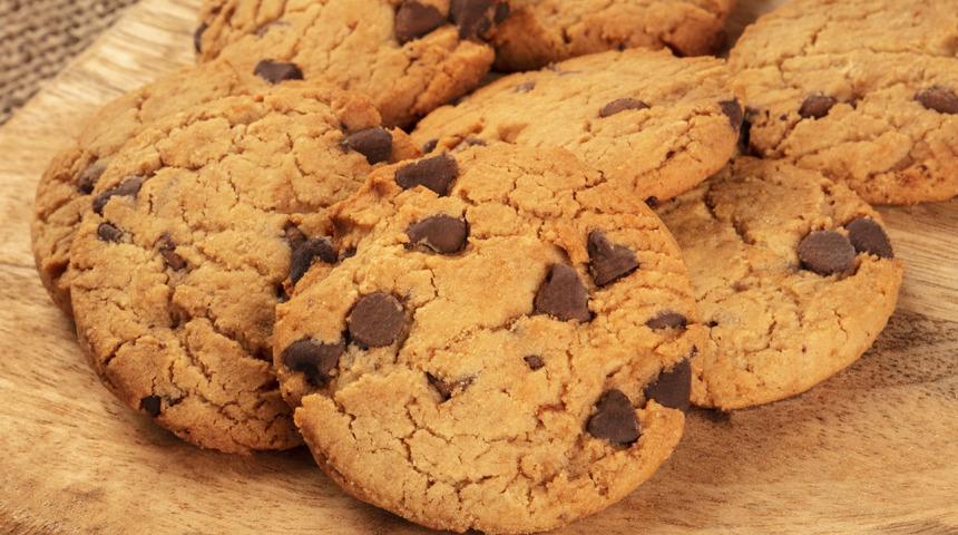 Damla çikolatalı kurabiye tarifi: Kurabiye canavarı bunu beğendi! 