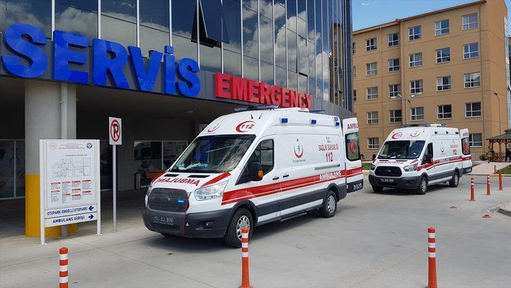 Erzincan'da tırın traktöre çarpması sonucu 3 kişi yaralandı G2