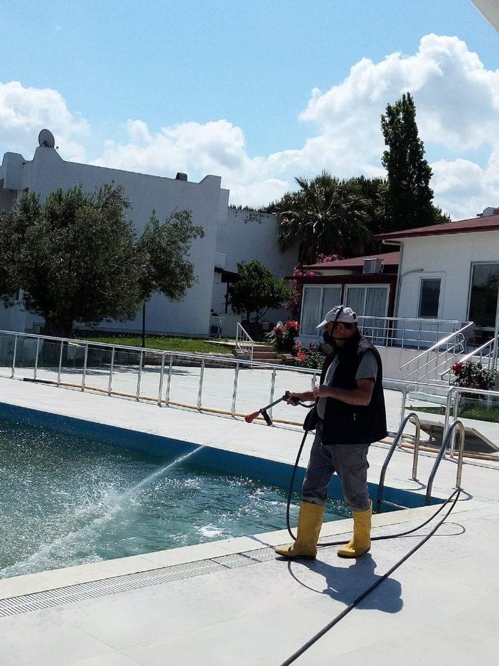 Burhaniye’de sivrisinekle mücadele sürüyor G3