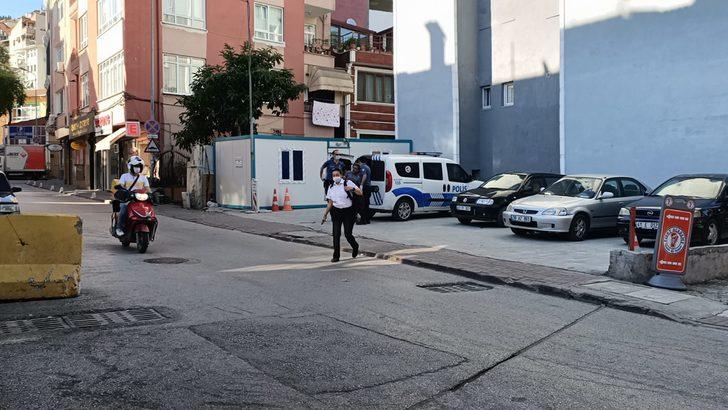 Tramvaya maskesiz bindiği için uyaran güvenlik görevlisi kadını darbetti G2