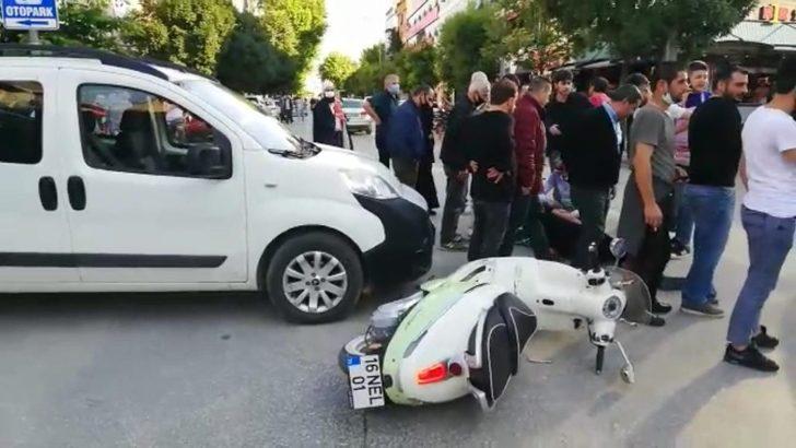 Hafif ticari araç ile motosiklet çarpıştı: 1 yaralı G1