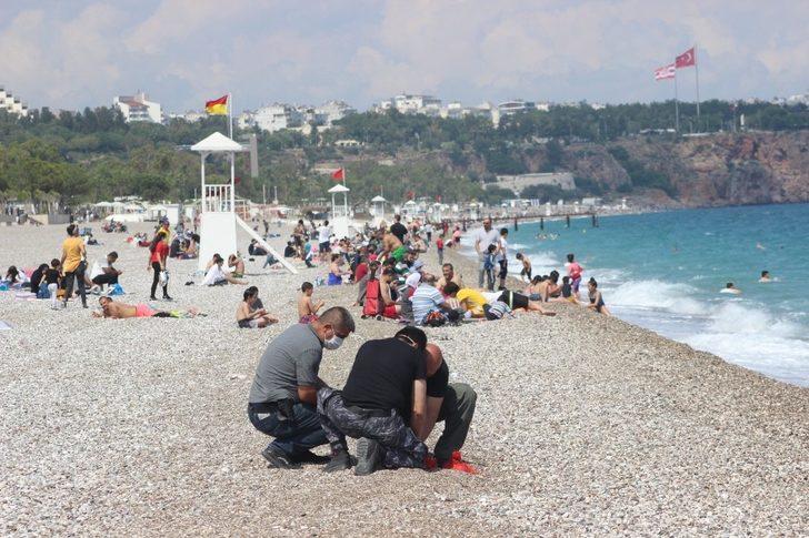 Sahildeki şüpheli çuvallardan büyü malzemeleri çıktı G4