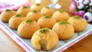 Hira tatlısı tarifi: İrmik sevenler bu tatlıya bayılacak