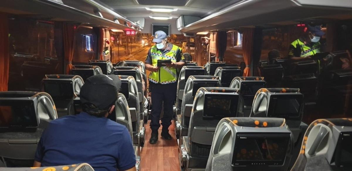 Şuhut&rsquo;ta şehirlerarası yolcu otob&uuml;slerinde mesafe kontrol&uuml;