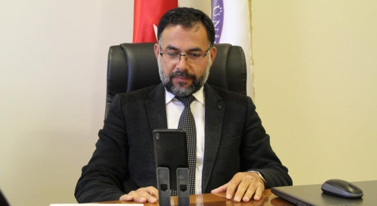 Rekt&ouml;r Yardımcısı Aydın, &ouml;ğrencilerden gelen soruları yanıtladı