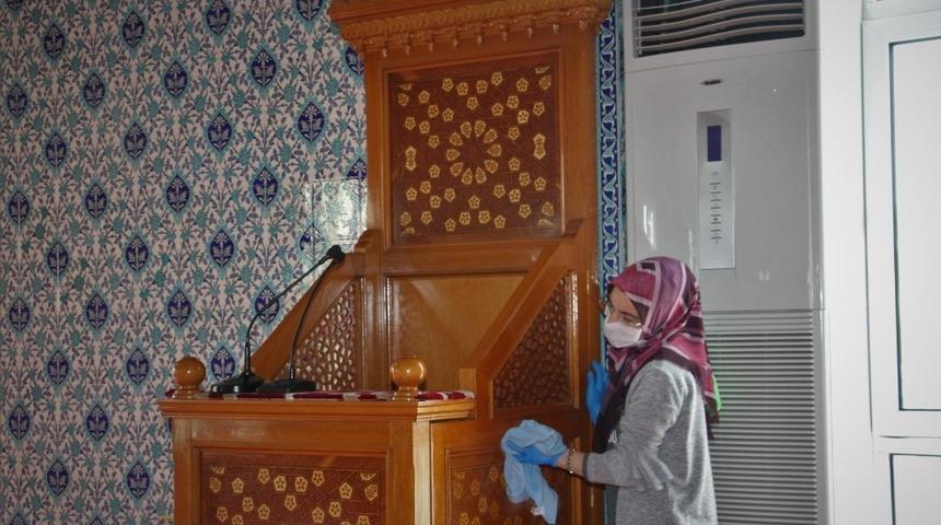 Beypazarı Belediyesi’nden camilerde temizlik çalışmaları
