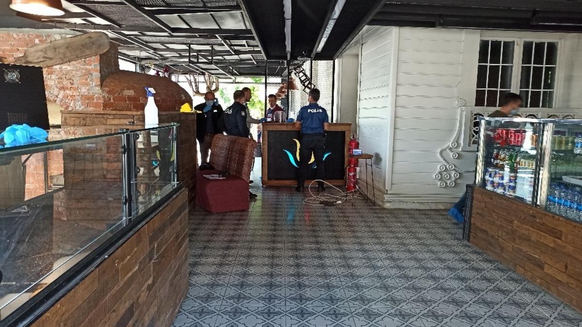 Sosyal medyada canlı yayın yaparken kendini vurdu