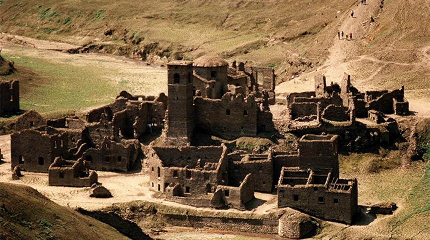 1947'den beri sular altında! 'Hayalet k&ouml;y' tekrar ortaya &ccedil;ıkarılacak