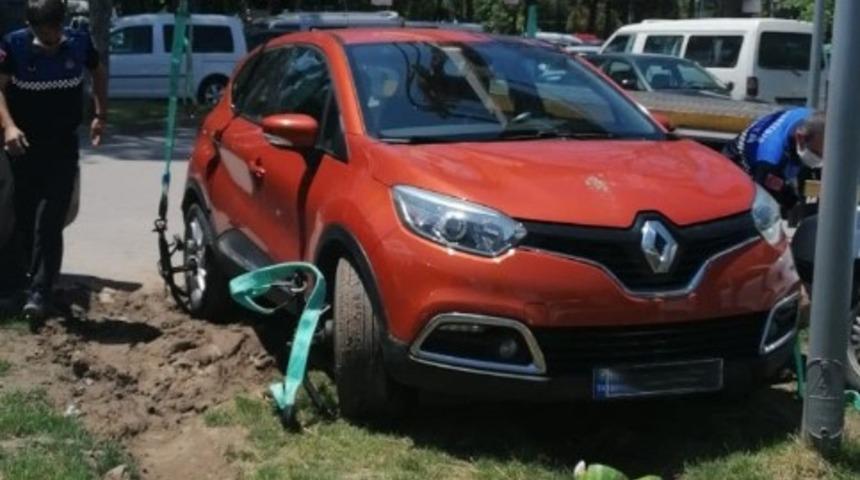 Doğu Kışla Pazar Alanı’nda hatalı parklanmaya geçit verilmiyor