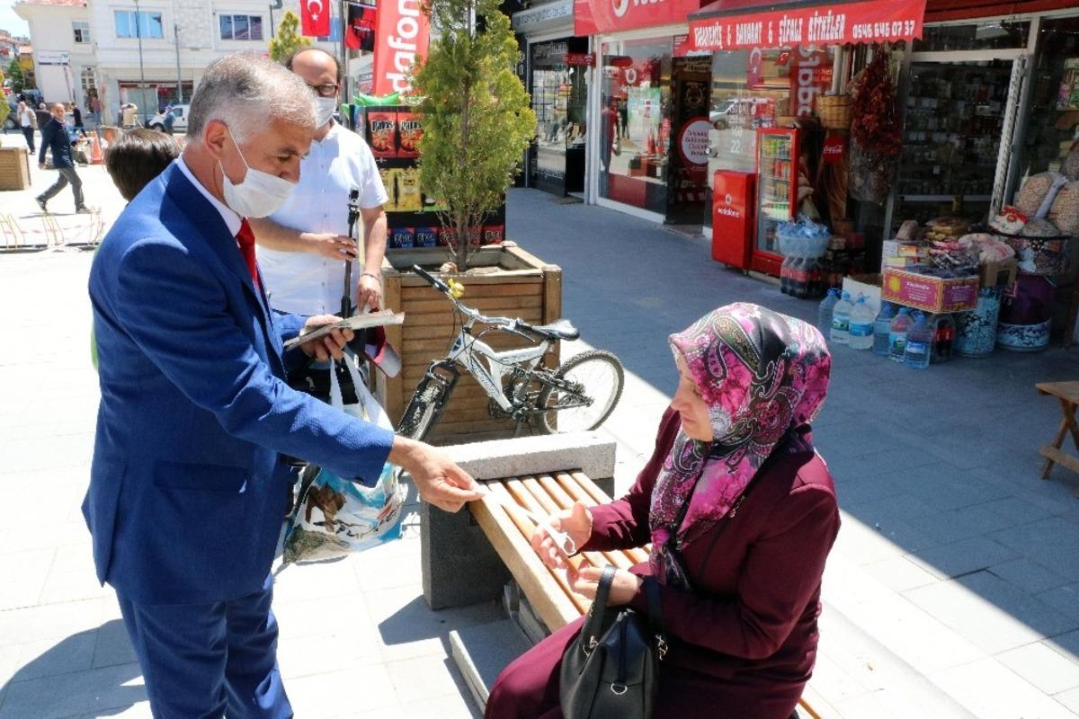 Yozgat&rsquo;ta g&ouml;n&uuml;ll&uuml;ler, korona vir&uuml;se karşı halkı bilin&ccedil;lendirdi
