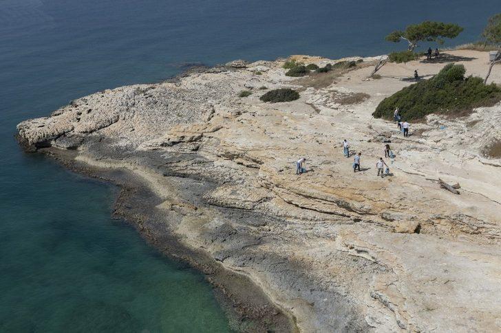 Mersin’de belediye personeli doğada çöp topladı G2