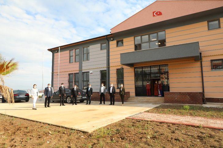 Çakmak ve Şayir, yapımı biten anaokulunu inceledi G1