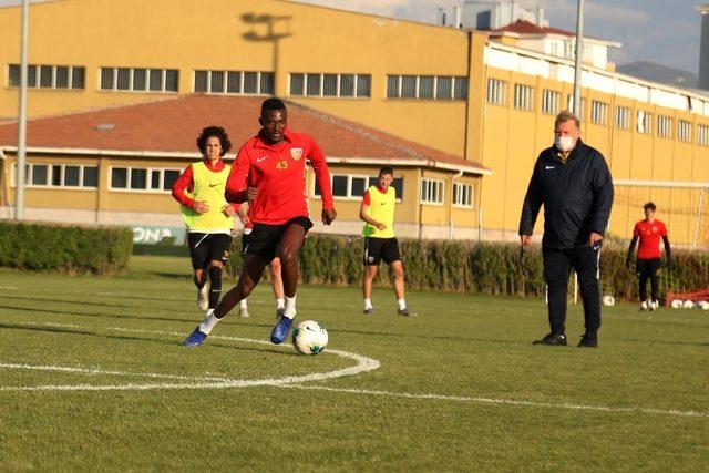 Kayserispor’da kadro şekilleniyor