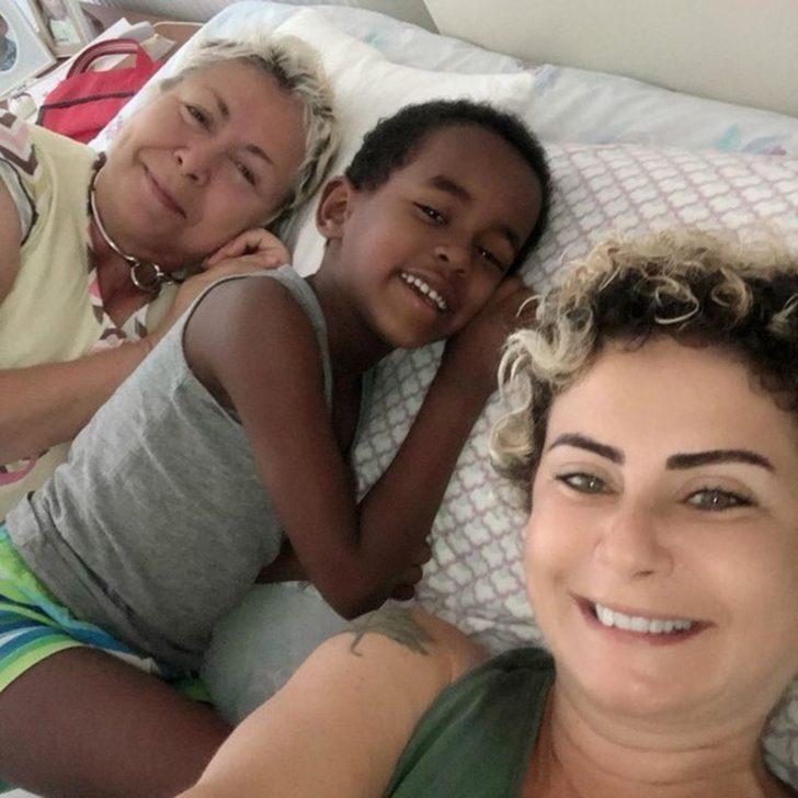 Esra Akkaya: Rengini sevdiğim evladım! G2