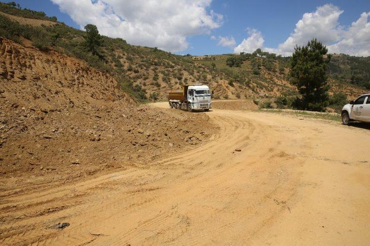 Demirci’de asfalt çalışmaları başladı G4