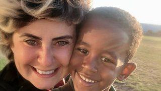 Esra Akkaya: Rengini sevdiğim evladım!