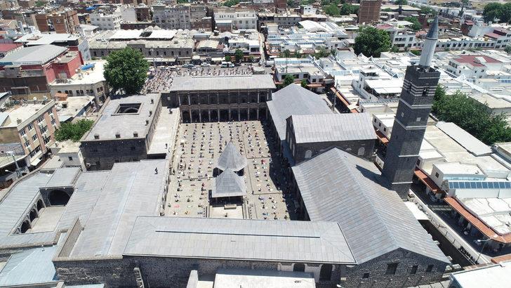 Diyarbakır'da yanlış kılınan cuma namazı tekrarlandı G1