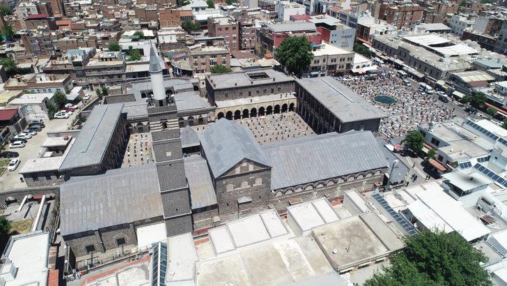 Diyarbakır'da yanlış kılınan cuma namazı tekrarlandı G4