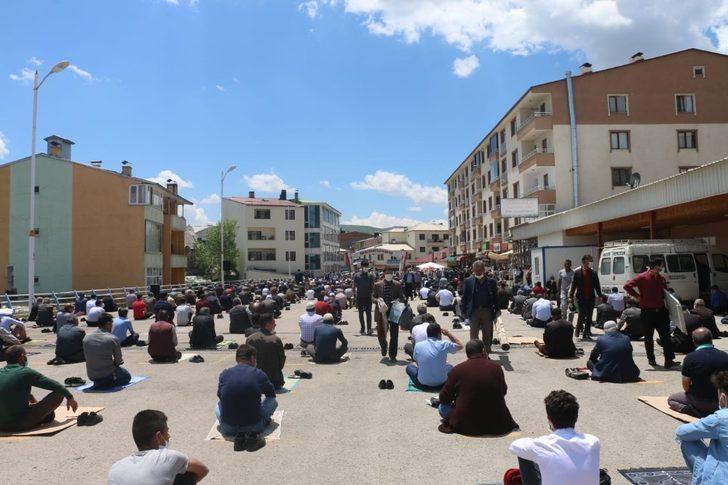 Aşkale, cuma namazına akın etti G2