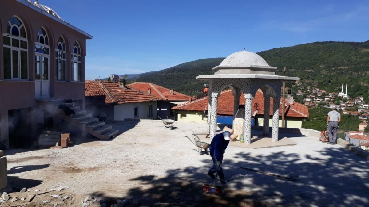 Turgutlu kırsalındaki &ccedil;alışmaları hızla devam ediyor