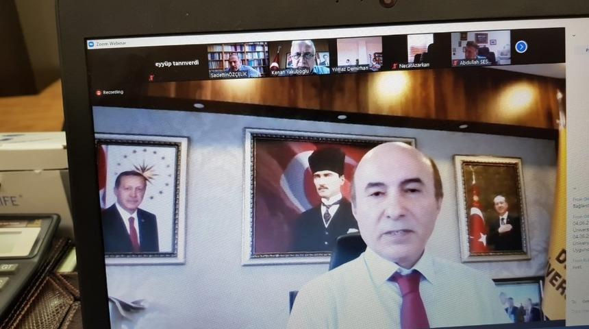 D&Uuml;&rsquo;de online senato toplantısı