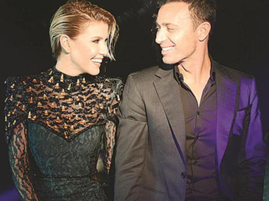 G&uuml;lben Ergen ve Mustafa Sandal ge&ccedil;mişe s&uuml;nger &ccedil;ekti