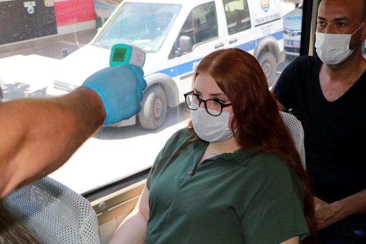 Otobüste ateşi yüksek çıkan genç kız, hastaneye götürüldü G2