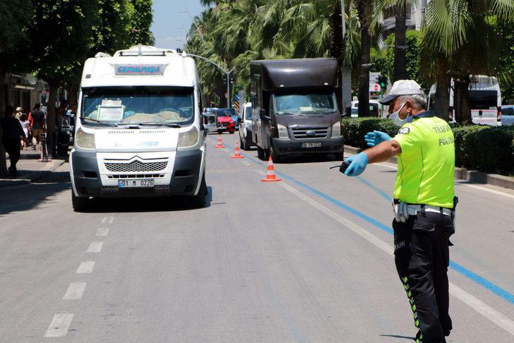 Otobüste ateşi yüksek çıkan genç kız, hastaneye götürüldü G3