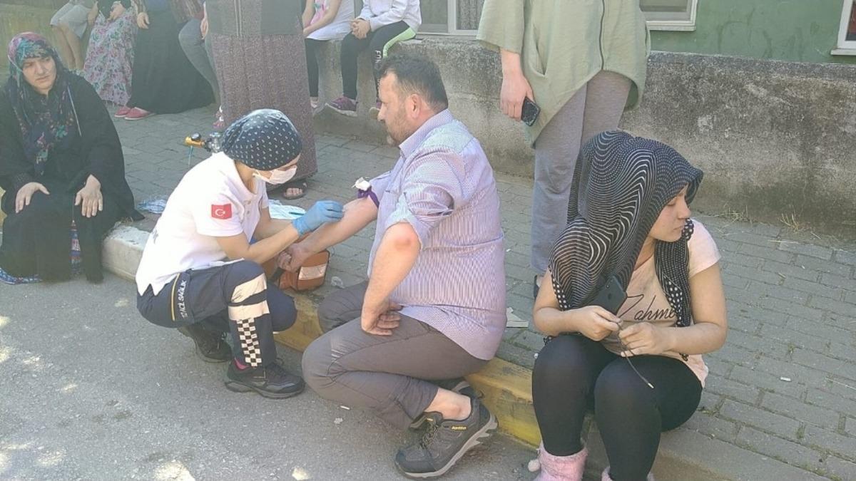 3 katlı binada &ccedil;ıkan yangında 2 kişi dumandan etkilendi