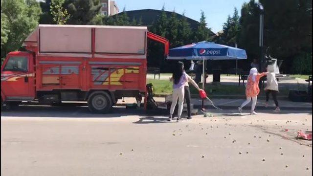 Satış yapmasına izin verilmeyince kamyonetini ateşe verdi