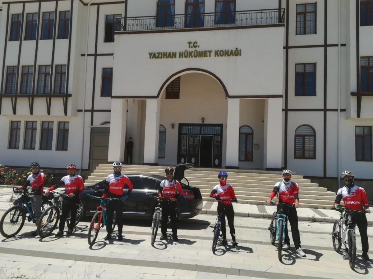 Kadın Kaymakam, sporcularla birlikte pedal &ccedil;evirdi