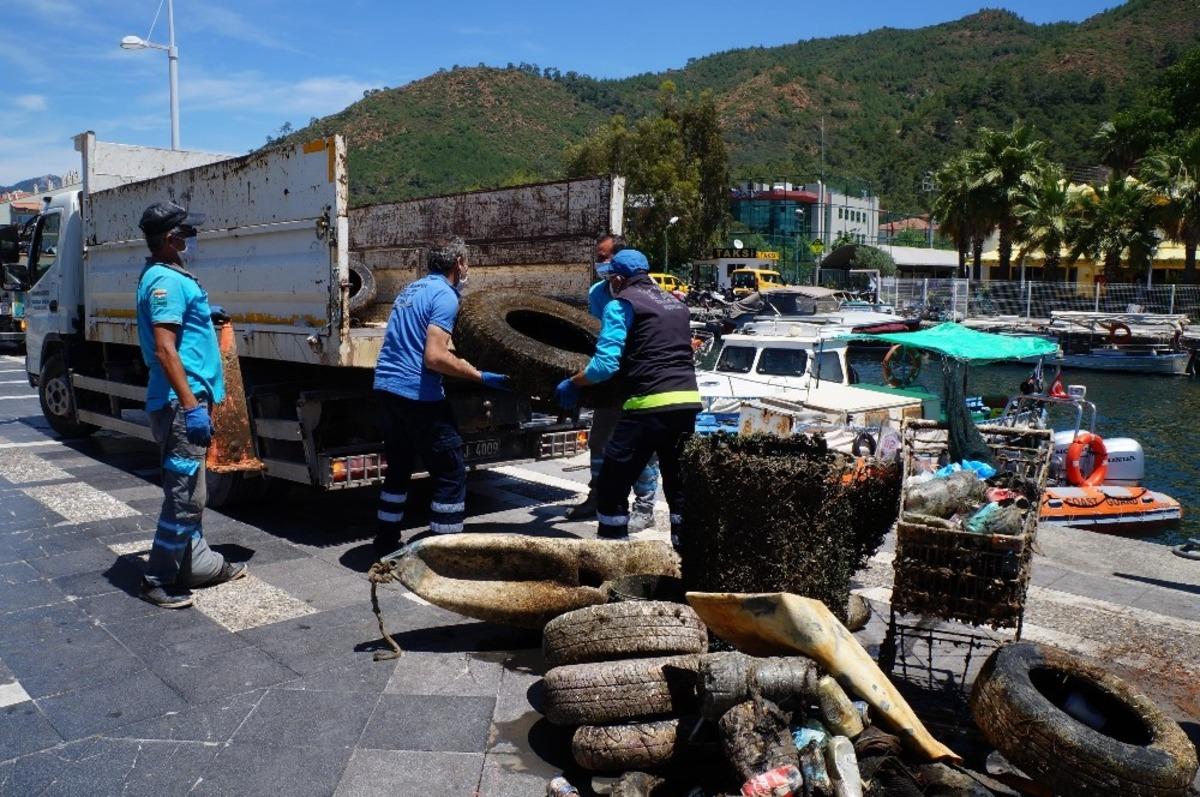 Marmaris&rsquo;te deniz ve karada temizlik &ccedil;alışması ger&ccedil;ekleştirildi